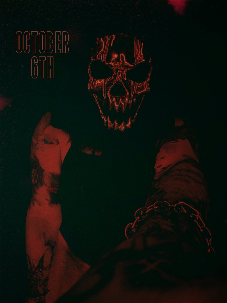 themasquesecret's tweet photo. October 6th: POV you finally have Jack-o-Lantern at your mercy and while you straddle him claiming what’s yours, he puts his hand around your soft neck, tightens his grip and whispers “Mine.” #maskedman #darkromantic #masktober #possessivebookboyfriend #handnecklace https://t.co/etjMweTWpx
