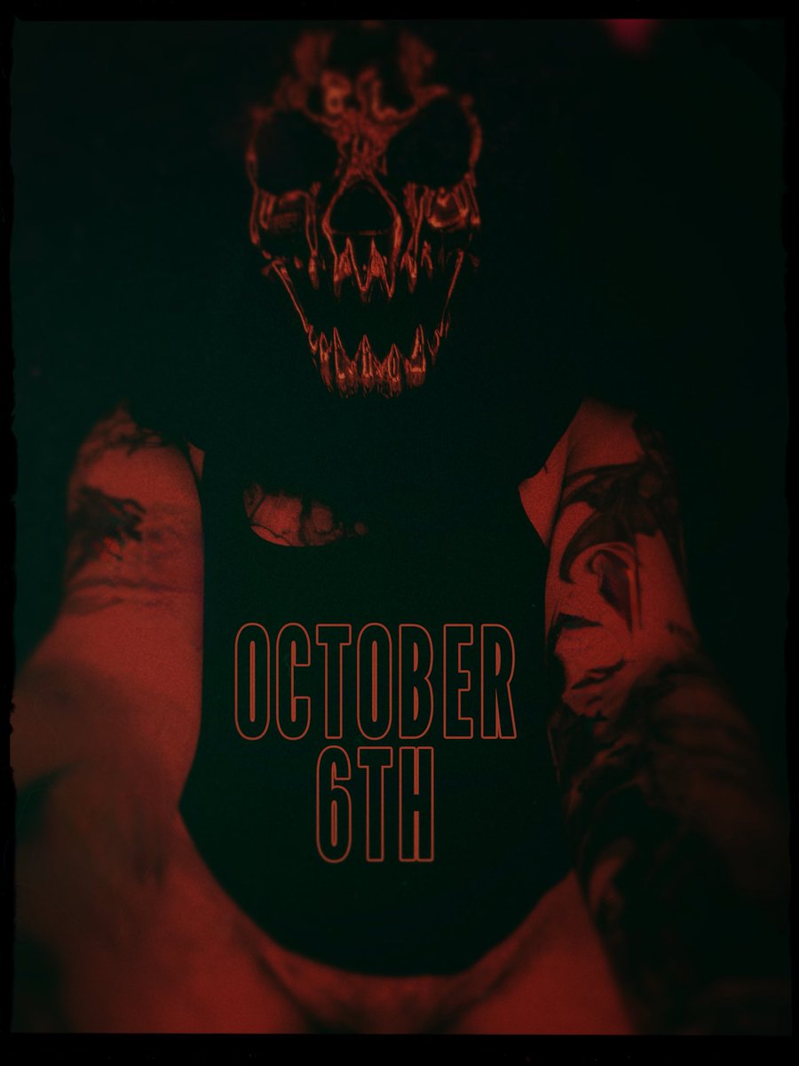 themasquesecret's tweet photo. October 6th: POV you finally have Jack-o-Lantern at your mercy and while you straddle him claiming what’s yours, he puts his hand around your soft neck, tightens his grip and whispers “Mine.” #maskedman #darkromantic #masktober #possessivebookboyfriend #handnecklace https://t.co/etjMweTWpx