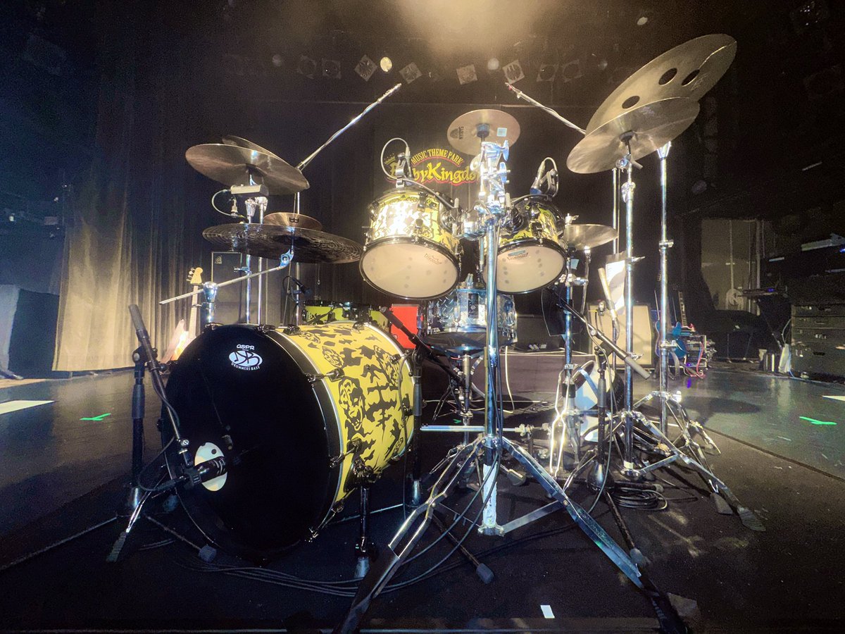 toramaru_drums's tweet photo. まずはご来園ありがとうございました
この10年という月日は、自分の中で
忘れられない日々になりました
大阪で始まり東��に出てきて
数えきれない色々な山を登ってきました

10年間で色々な仲間と出会い、なんといってもかけがえのない皆との出会い
全てに感謝できた日

総べての人に幸あれ!

またな! https://t.co/Y1QAuVKtwN