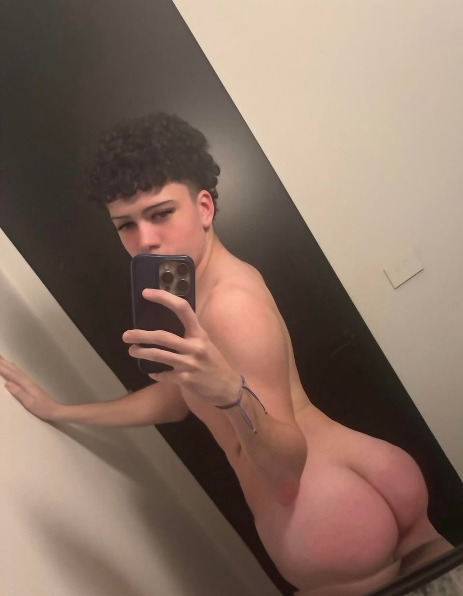KellyK0na's tweet photo. I need a real man to use me and make me their boywife so i can serve and worship their daddy cock 🥺😍 https://t.co/1wq5wKH1dp