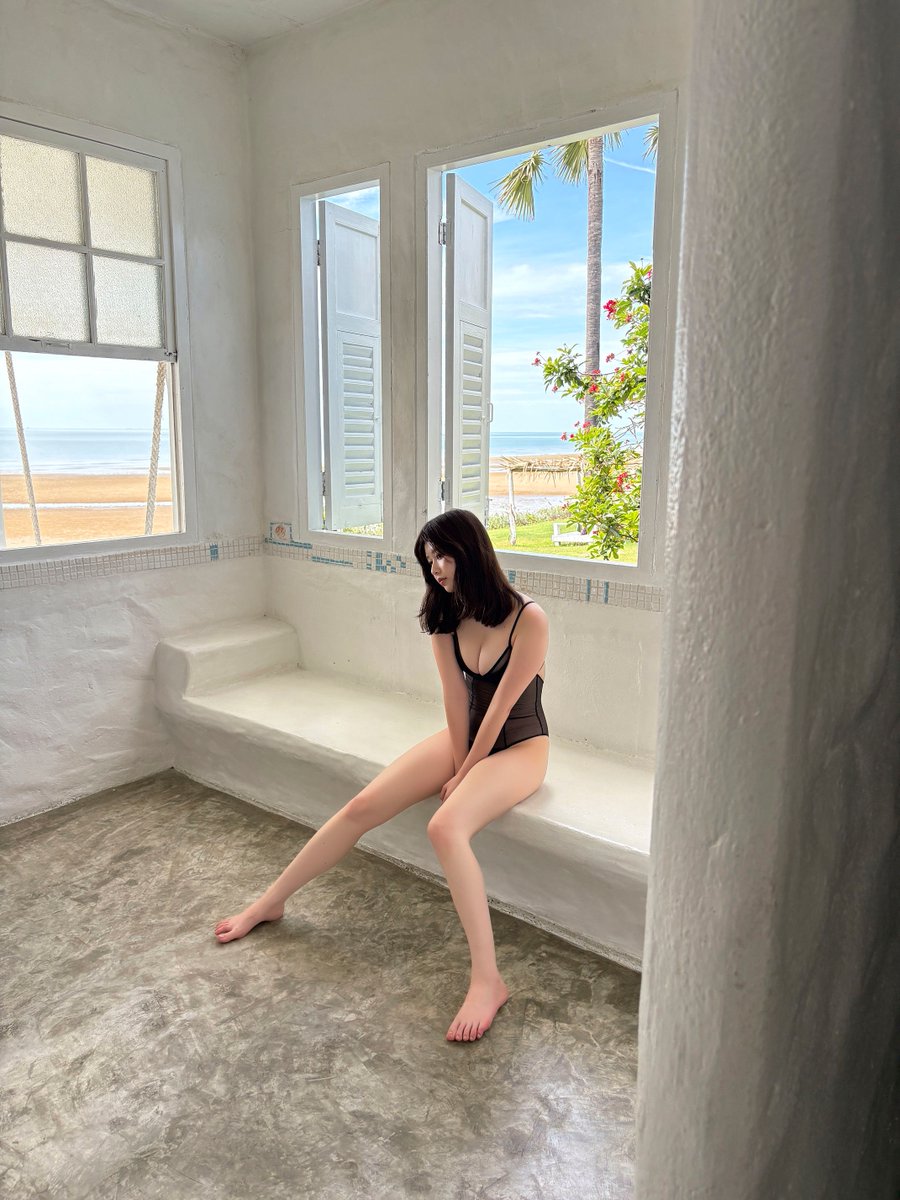 yuzuhabook_1st's tweet photo. ꒰ 𝙊𝙁𝙁 𝙎𝙃𝙊𝙏 ꒱
2026年10月15日(木)発売
#冴木柚葉1st写真集 らしさの途中。

本日発売の #週刊FLASH にて
写真集アザーカット掲載✨要チェック🖤

🩵HMV https://t.co/XIhrw2XbPE
🤍楽天https://t.co/16iYuRM7vl
🩵セブンhttps://t.co/Ag0r8eiK63
🩵タワレコhttps://t.co/8k67R4fGuQ https://t.co/TApH2AzPPU