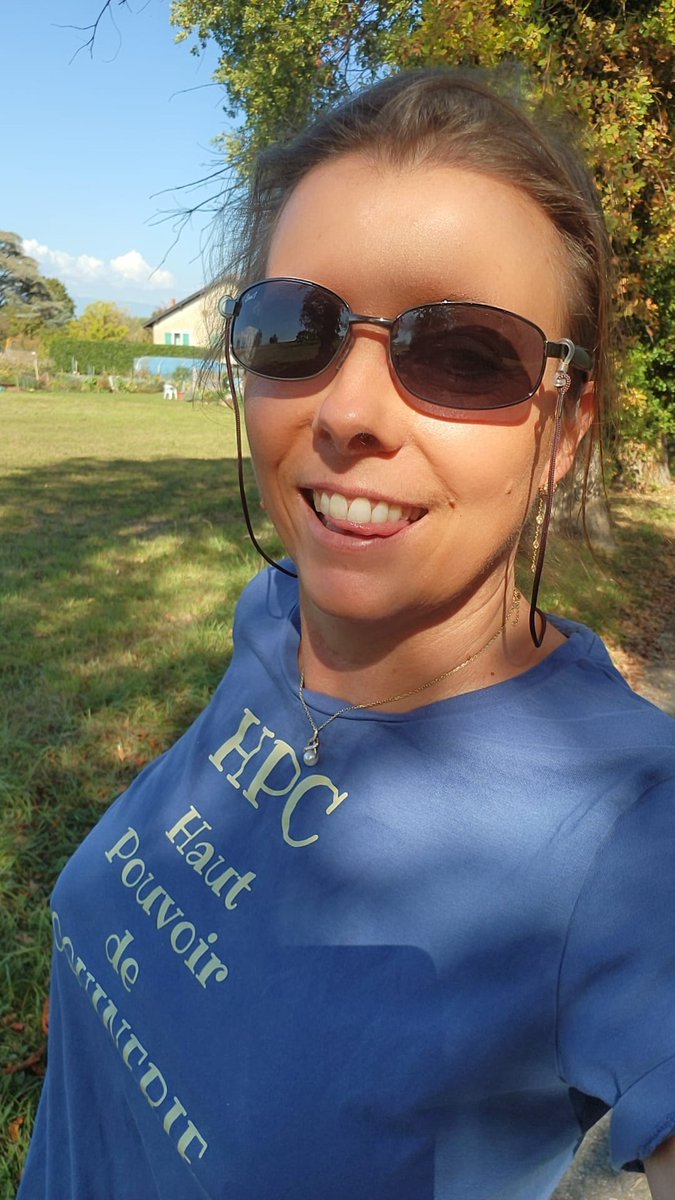 carolinetosca's tweet photo. Dernier jour de chaleur avant l'arrivée du froid
BizzXXL les coquins 😘 https://t.co/EmdAr0haxx