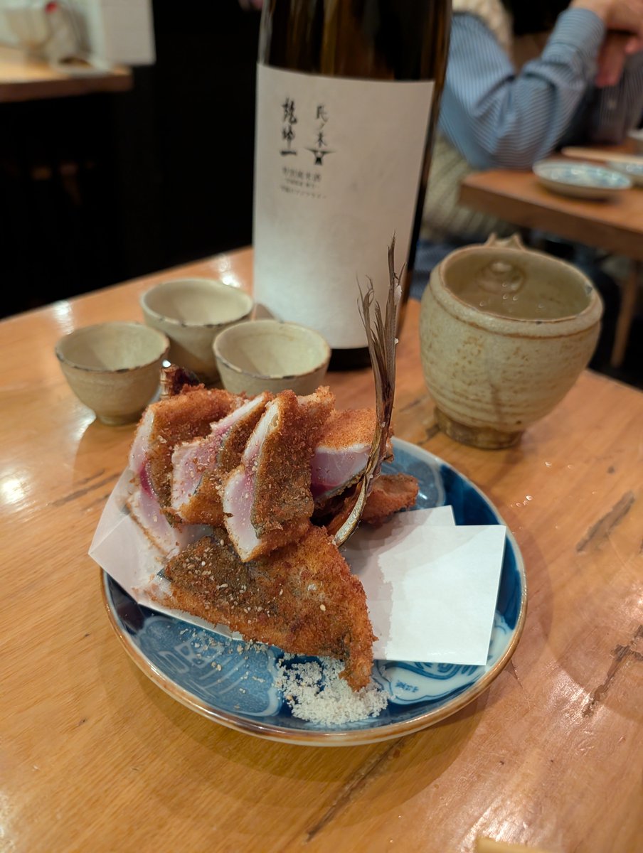 flowershowerluv's tweet photo. 氏ノ木って居酒屋行ったけど、アジフライとポテサラとカニクリームコロッケ人生で一番美味かったわ。
特にアジフライまじでやばかった。 https://t.co/QvjWS7L2aM