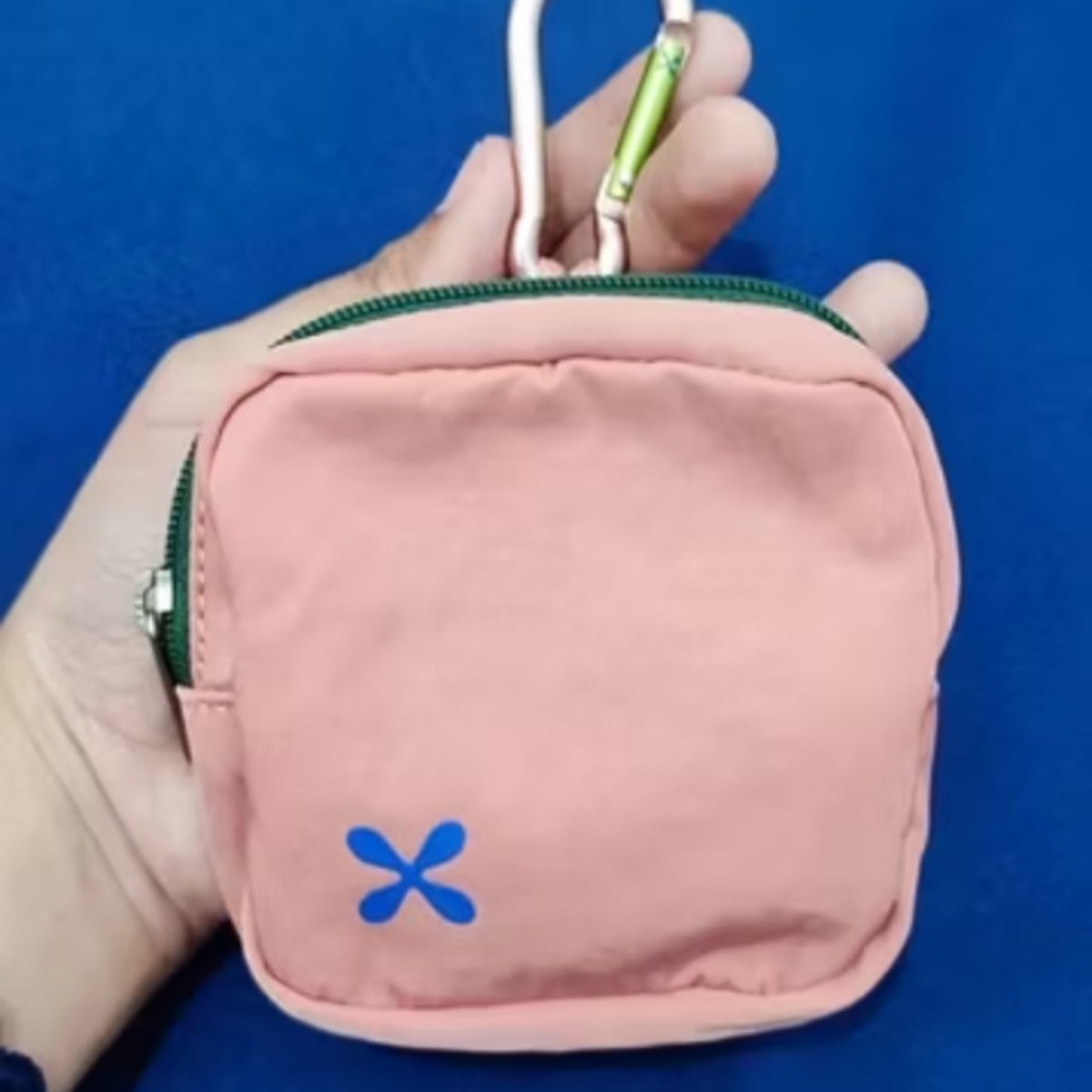 umaizzaty's tweet photo. preloved pouch coin/make up exsport - 45k, bisa 🍊 pengiriman dari surabaya https://t.co/By9esi6nLa