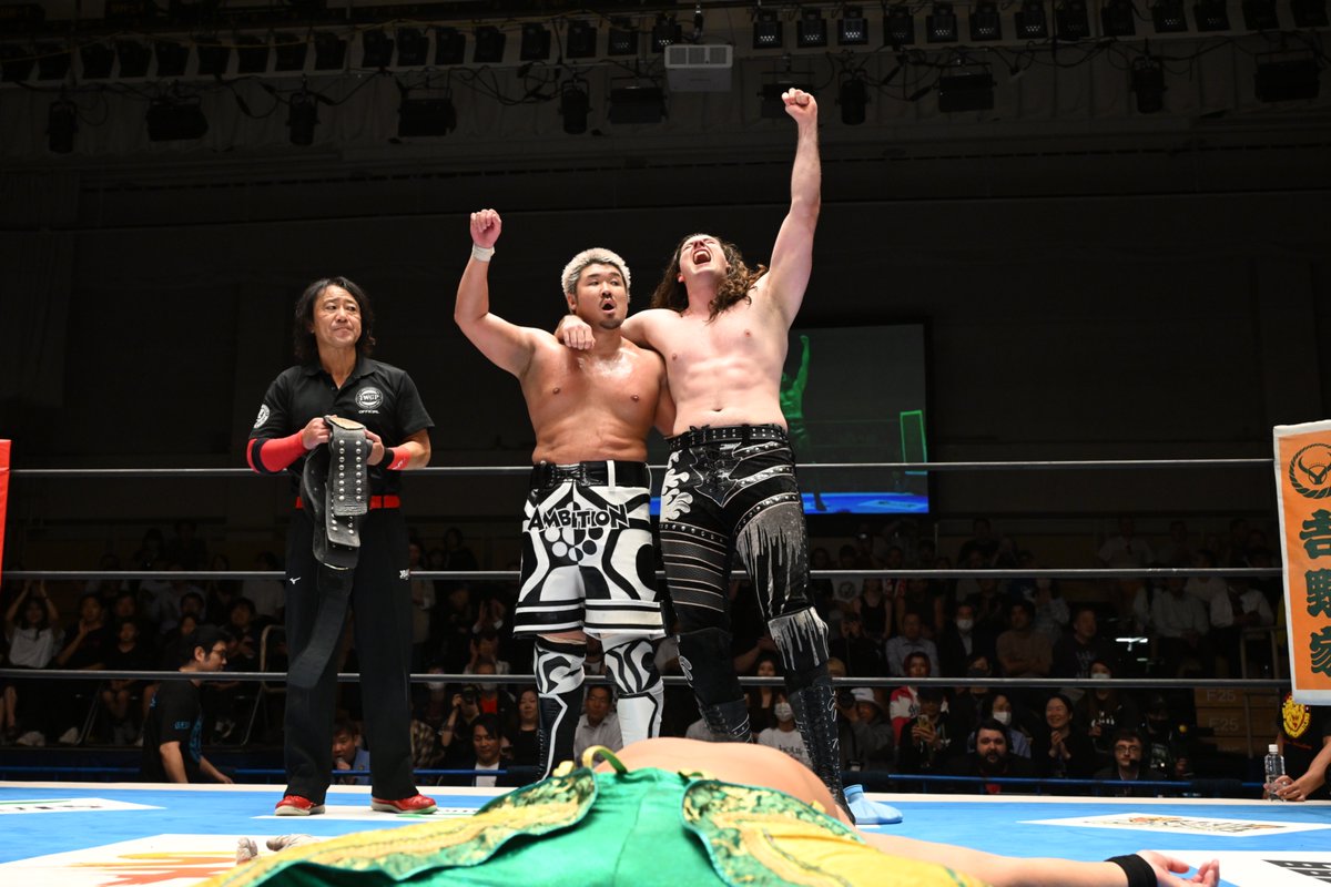 njpwglobal's tweet photo. #andNEW
K.O.B. FOR THE WIN! 💥

OSKAR &amp; Yuto-Ice defeat HENARE &amp; Great-O-Khan and begin their second IWGP Tag Team Championship reign!

👀 Check out:
https://t.co/BKDpC12IgV

📺 Watch the replay:
https://t.co/90IBhHBaEo

#njpw #njkopw https://t.co/M1BYTGIpcp