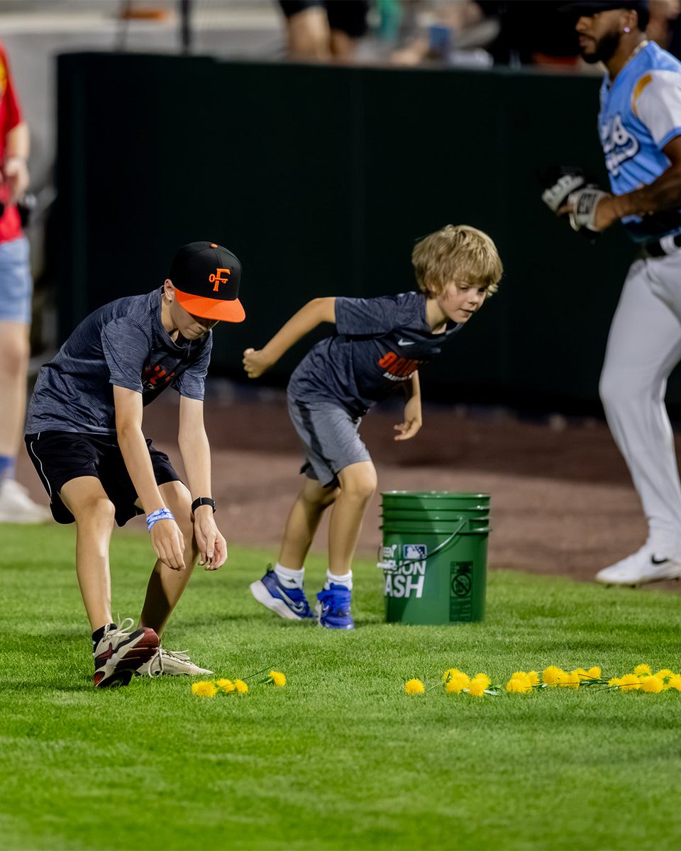 FrederickKeys's tweet photo. We miss shaking our keys with you 🧡

2027 Ticket Packages are on sale now! Lock in your next key-shaking moment and secure your seats 💺

📞 301.815.9900
📧 info@frederickkeys.com https://t.co/aQJ1f2S0eE
