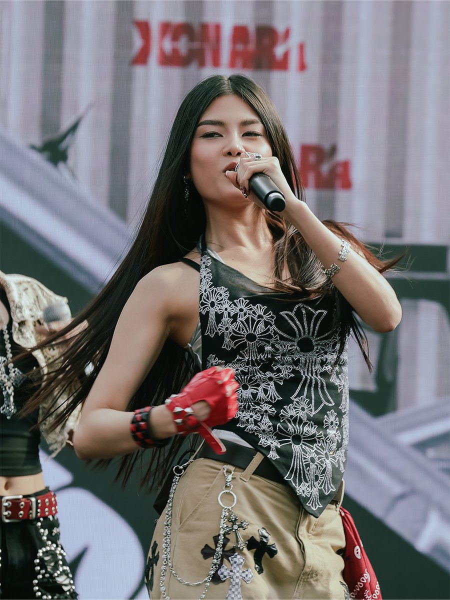 officialxonara's tweet photo. A pretty special first. 🇸🇬

Our first international stage, our first time performing IMPERFECT live, and a moment we’ll always remember.ᐟ 

From stepping onto the stage at #MusicIsUniversal Music Matters 2026 to sharing our music with everyone in Singapore, thank you for making our first international show feel so special. ❤️‍🩹

#XONARA 
#IMPERFECT 
#XNRIMPERFECT