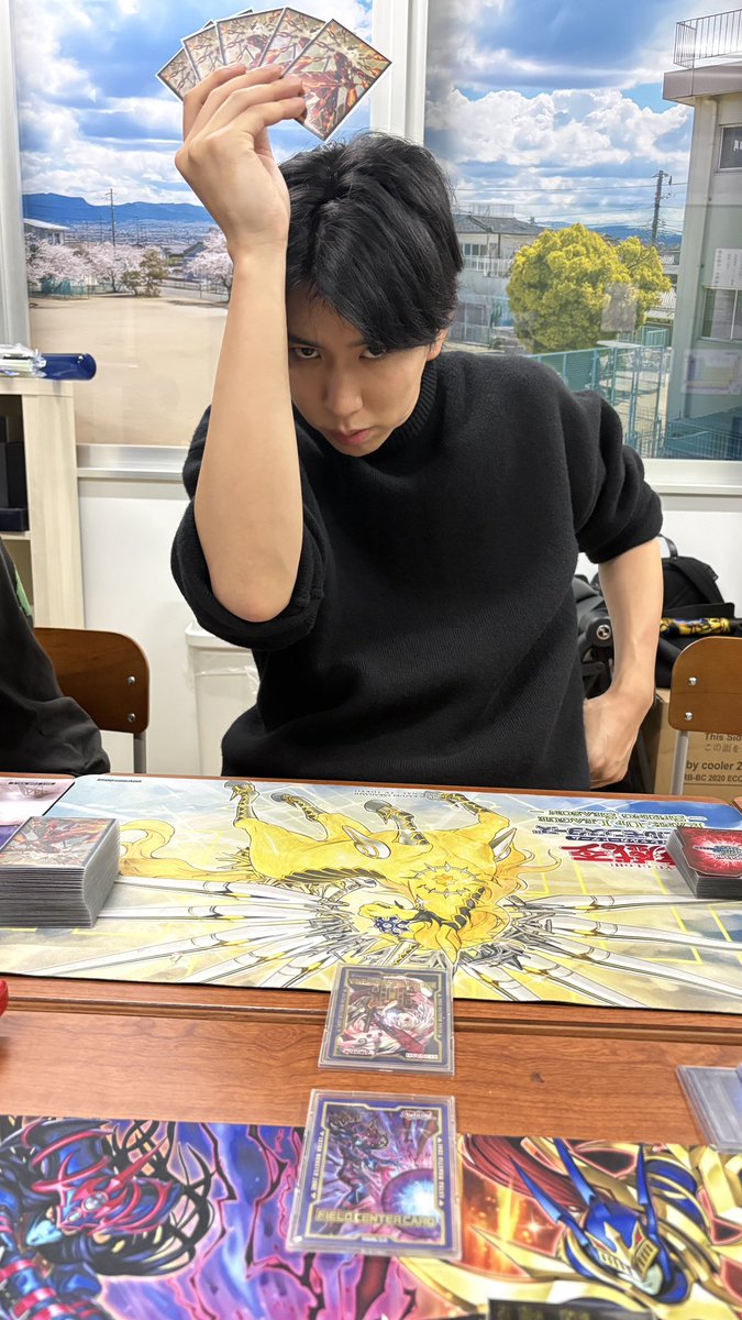 AnoYusei's tweet photo. ミッドナイト遊戯王始まった🧙🐉 https://t.co/vKW5SF2nhJ