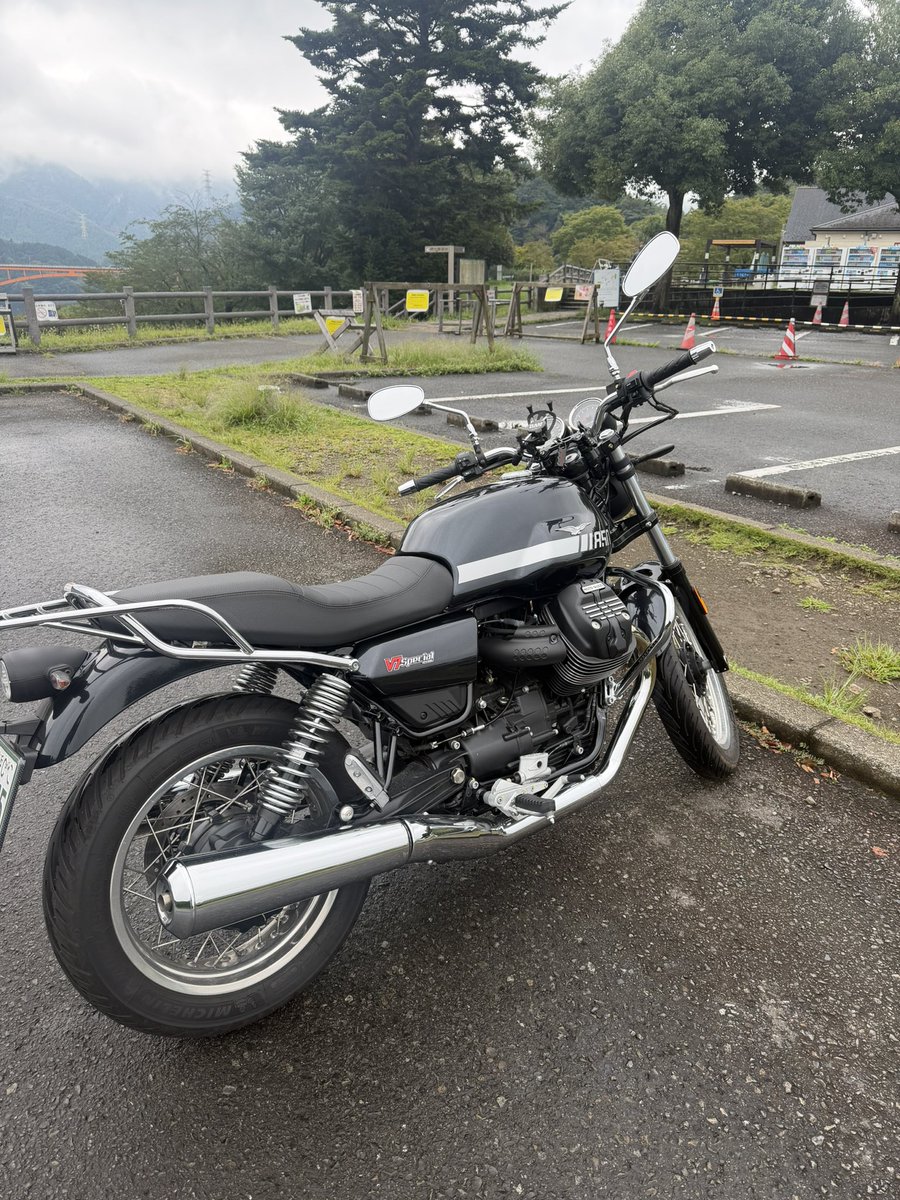 midorikus's tweet photo. v7specialに乗り始めて1年
このバイクを所有できた事に感謝。
ほんといいバイクです
これからもよろしくな😄(まだ一年点検終わってない)
#モトグッチィ https://t.co/gxAJXwVkSP
