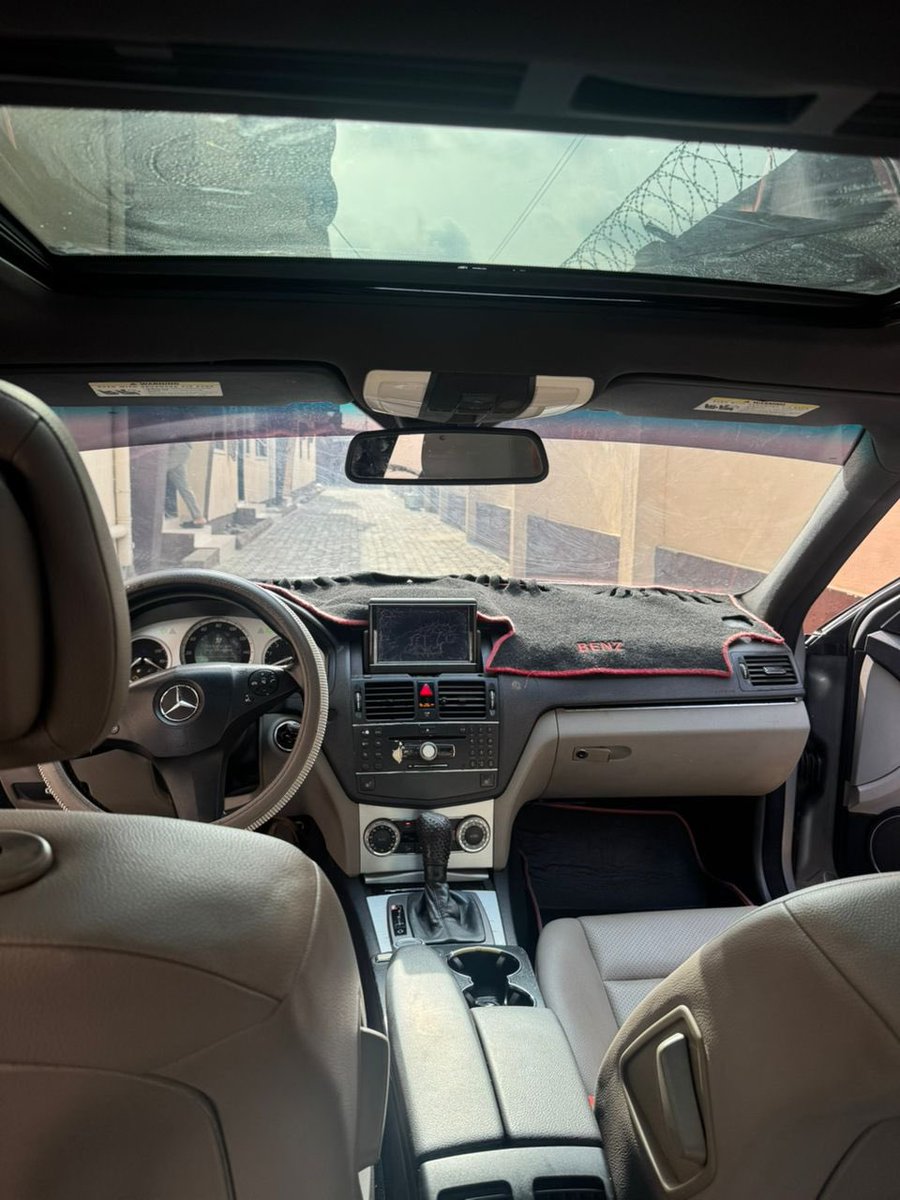 Slutuspie's tweet photo. @Carsnationn Registered C300 2008 model. 2018 model. (5M) Buy and Drive https://t.co/p3s5kb0ugh