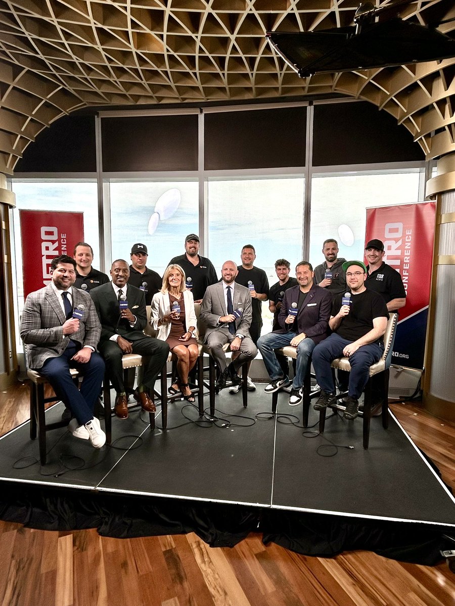 LinacreMedia's tweet photo. This crew hits the @ESPN+ airwaves tonight for an early College Basketball preview — from MAAC
 to Metro but still making a home in 
#AtlanticCity‼️ 🎡😎☀️🌊🏖️

#MetroTipoff #CollegeBasketball #LinacreMediaOnTV 🎥📺🎙️🎚️🎛️📡 https://t.co/Wf4LT7E17y