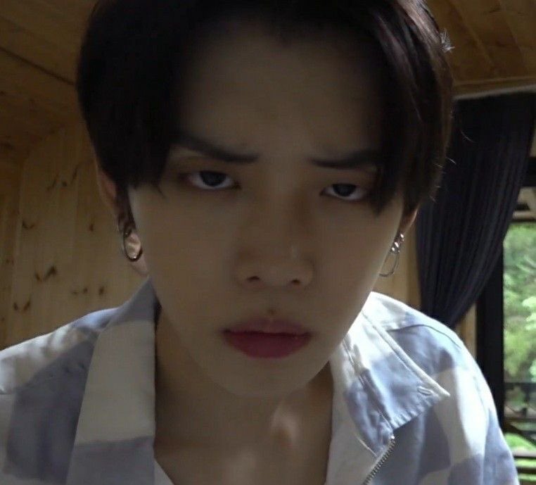 wonyawnzzn's tweet photo. big fan of when he eyebrows https://t.co/tkUq0Ns8aP