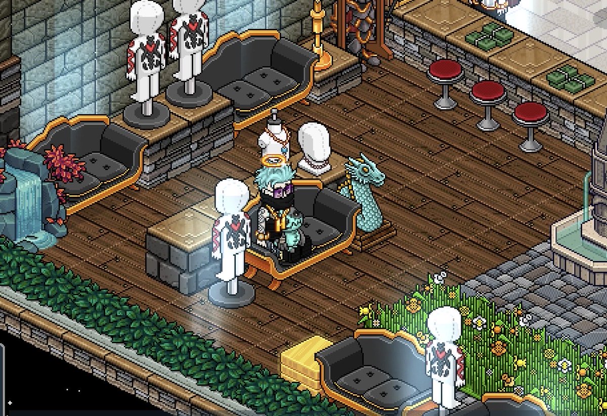 MOR4LEXx's tweet photo. @MOR4LEXx 
@ESHabbo @Habbo @RockefellerHabb 
Acá luciendo! Algunos de los regalo más Brutales que he recibido! Durante este año y medio! 

CADENA H ORO
PELUCHE DEMONIO https://t.co/dZhSvIGyCV