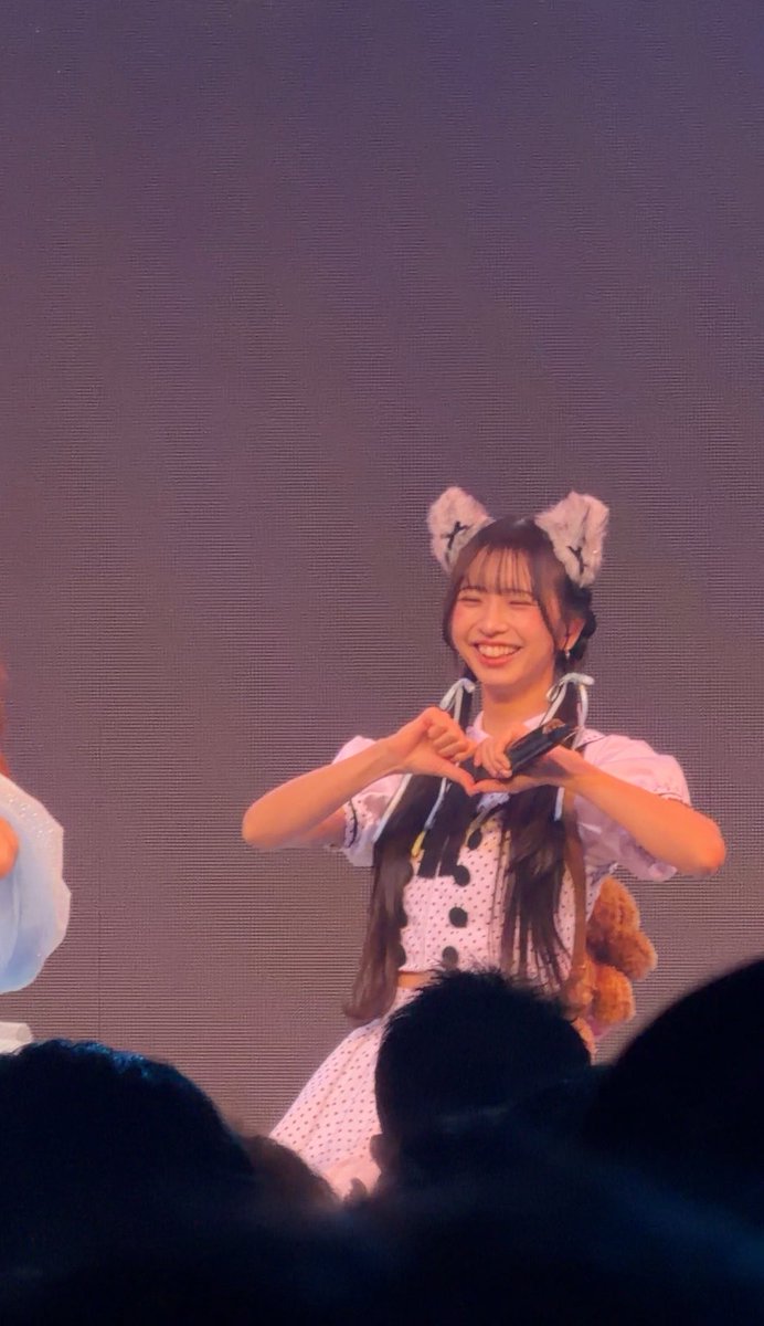 miku_99_'s tweet photo. 仕事で途中から行く予定だったけど定時ダッシュに渋滞ダッシュにタクシー降りてダッシュに乗り換えしまくりダッシュに駅着いてダッシュのおかげで登場間に合った奇跡🫠
最後列からだけど楽しかった
みみもいぬも最高

#わーすた　#瑠香めら https://t.co/2OMYiGv7sW