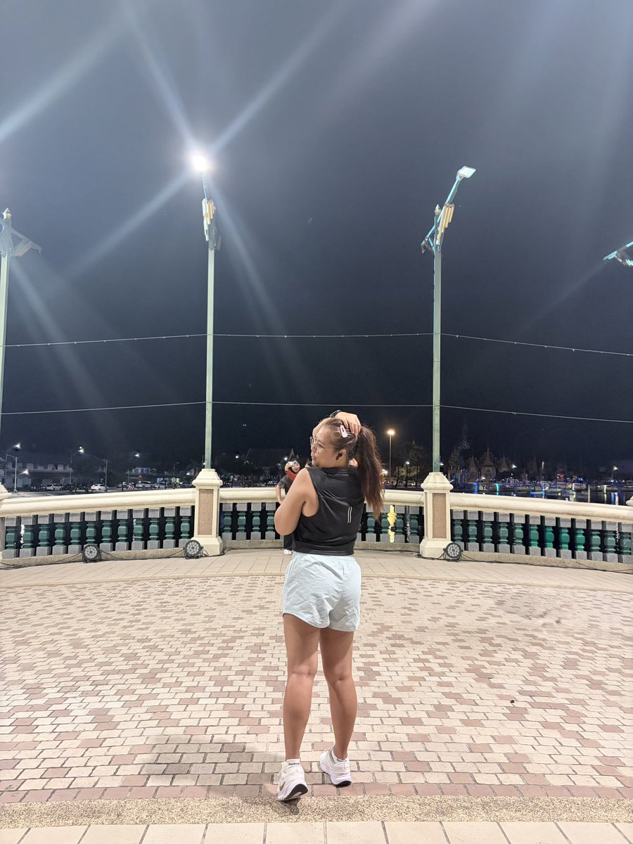 Rada_Dec02's tweet photo. ใครว่าพี่บ่สวย ^•^ขอให้จิ๊จู๋บ่แข็ง^•^🤣
กลับมาใช้กรรม เจอยัยณิชากินเก่งกันเกิ้น
#พี่สวยในโลกของพี่😄🤣😅 https://t.co/JiBCnDFiCq