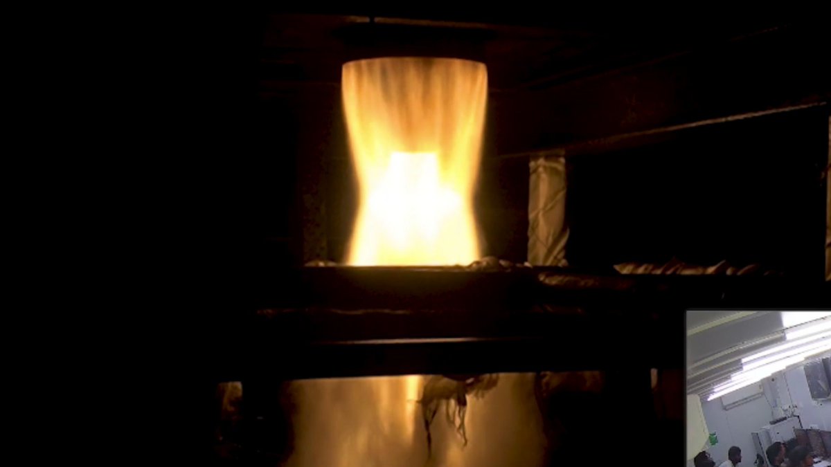 Arslanshaikh_'s tweet photo. Congratulations! @AgnikulCosmos on another impressive Agnite engine test! 🚀 

The 1-metre, fully 3D-printed single-piece semi-cryogenic engine completed 161 seconds of firing with multiple throttling sweeps and striking Mach diamonds. 

Mission-02 is getting closer! 🇮🇳 https://t.co/2lWfqqpzku