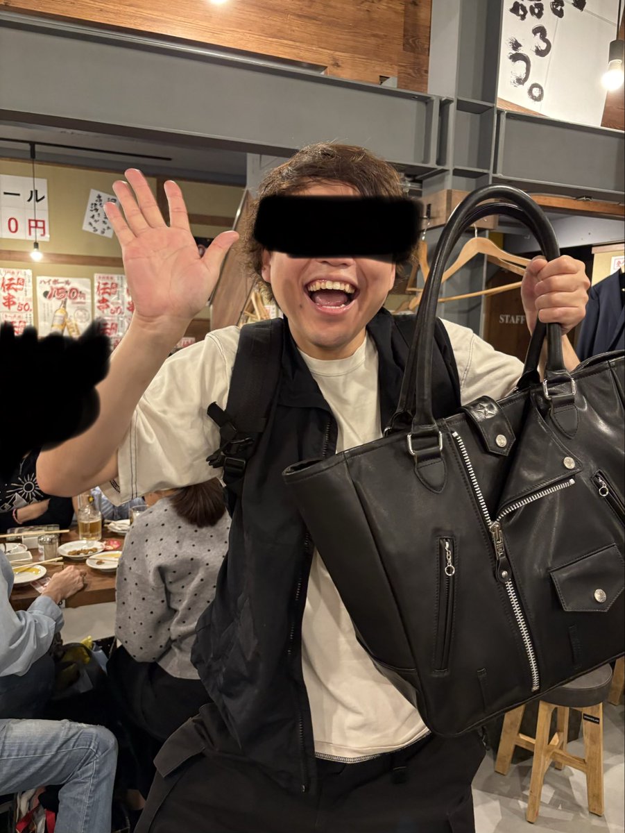 harrlluu's tweet photo. あいやー飲みすぎて、まーた体に知らない傷が、、、
あとなんで俺の写真はこいつだらけなんだろう、、、 https://t.co/RWpl2FGGFH