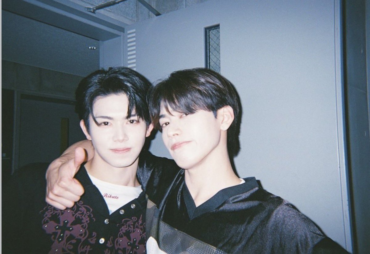 rikwolf_0329's tweet photo. ここに来て新しいりくまき見れるの😭😭🖤🖤
田中蒔さん今江陸斗さんほんとにありがとう https://t.co/RvdGGxsgAQ