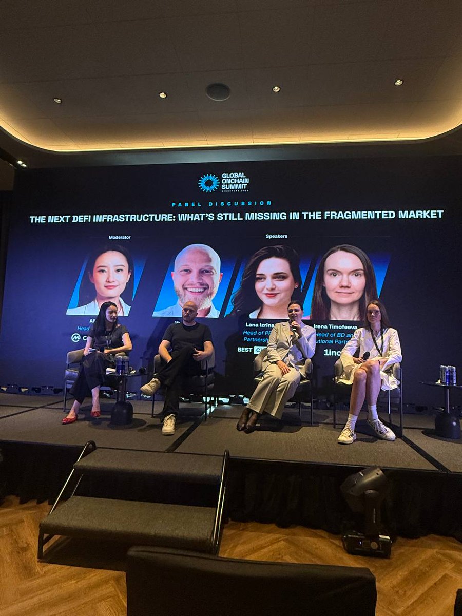 bestchangeeng's tweet photo. 🏆 BestChange at the Global Onchain Summit in Singapore

Our team joined a panel on DeFi fragmentation and the infrastructure needed to better connect markets, platforms & users.

And another highlight: BestChange won the Crypto Exchange Aggregator category at the Global Onchain Summit & Awards 2026 by CoinGape! 💚 @CoinGapeMedia 

Thank you for your support. More news from Singapore coming soon!