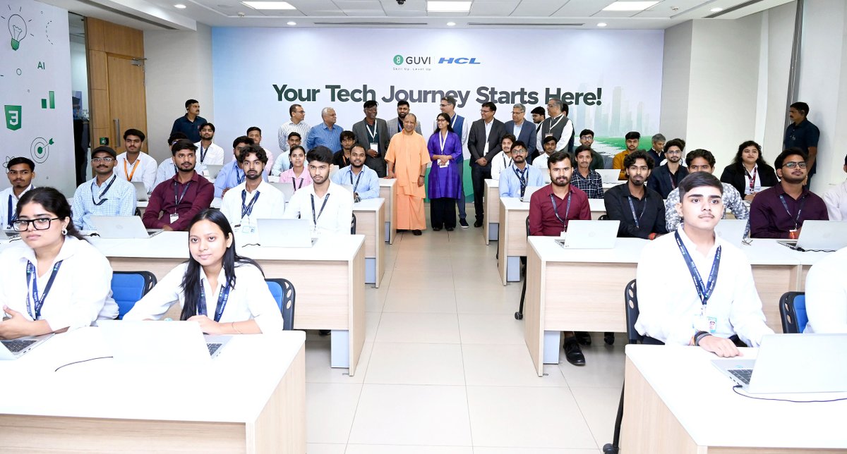 myogiadityanath's tweet photo. HCL Tech, लखनऊ की 10वीं वर्षगांठ के अवसर पर आयोजित कार्यक्रम में आज सम्मिलित हुआ। साथ ही, Emerging Tech Skilling Centre का लोकार्पण भी किया।

इस अवसर पर HCL फाउंडेशन की विभिन्न पहलों से जुड़े लाभार्थियों को चेक एवं प्रमाण-पत्र प्रदान कर सम्मानित किया गया।

HCL Tech ने उत्तर प्रदेश में केवल अपने व्यवसाय का विस्तार ही नहीं किया, बल्कि ग्रामीण महिलाओं एवं स्वयं सहायता समूहों को सशक्त और स्वावलंबी बनाने में भी महत्वपूर्ण यो���दान दिया है।

@hcltech ग्रुप को हार्दिक बधाई।