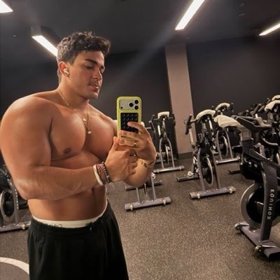 alpha_slater's tweet photo. #NewProfilePic https://t.co/6c9LJGYzUv