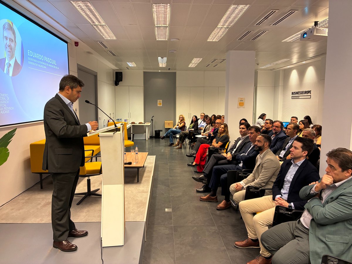 CEV_CV's tweet photo. 📰El 83,9% de las empresas alicantinas ya utiliza IA, pero solo el 18,5% la integra en procesos clave

👥Presentación del Barómetro de IA de la provincia de Alicante 2026 @Terciario_A 

📎 https://t.co/3STynEEnCH https://t.co/iyRoKsycfT