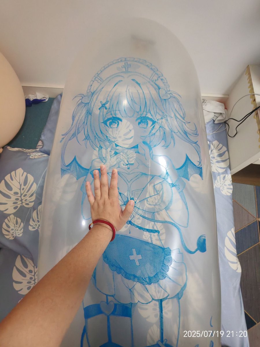 Onitsuki_Sakura's tweet photo. @k_hagemegane Oh, this brand. Don't feel too bad about it. I've bought their GL700 before. The printing quality wasn't very good, and there was also a smell of cigarette smoke. But there's nothing we can do. In China, for now, only they do the printing work for the GL balls. https://t.co/Nvl7atsVYw