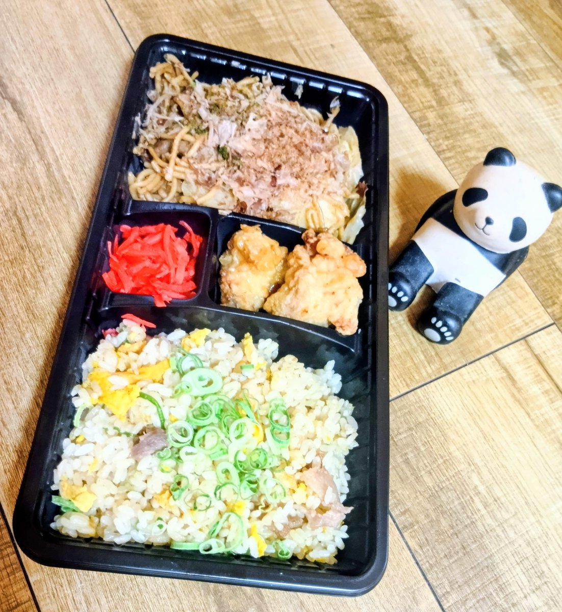 tomytomys55l's tweet photo. 🌛、焼き飯🍱をいただきます、🫠 https://t.co/s7jCe9OOwf