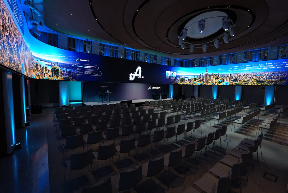 scaleupevent's tweet photo. It’s ScaleUp: AI day! Grab your badge, grab a coffee and get ready to discuss all things AI! #ScaleUpAI https://t.co/eSjp1nvM2Z