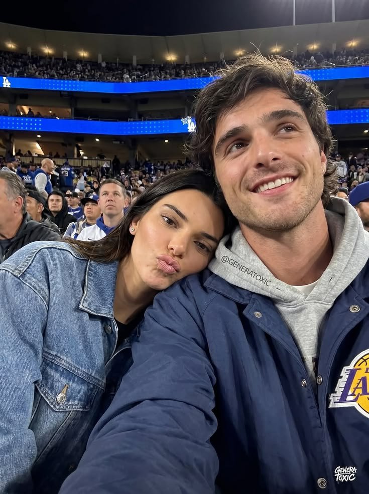 1islaa_'s tweet photo. Jennifer Kendall is so obsessed with jacob elordi look how happy they are 🥰 https://t.co/mc0gVnWG1V