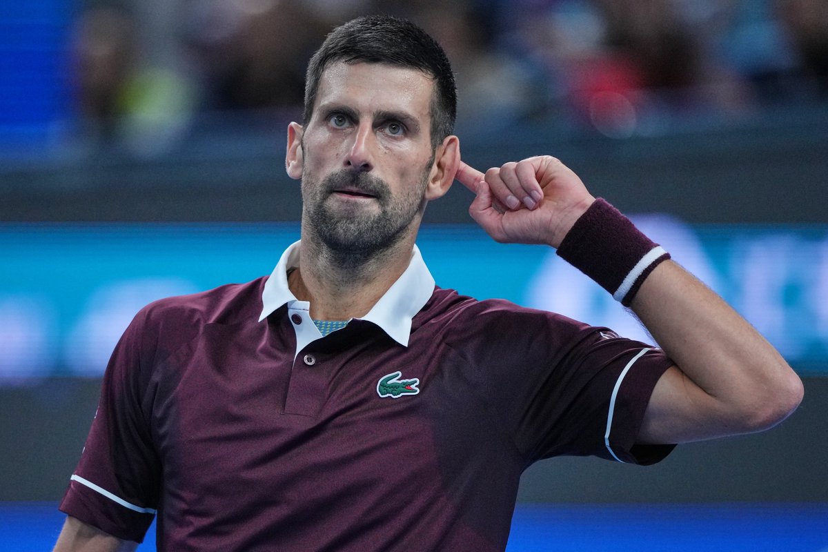 sebatorok's tweet photo. En el #ChinaOpen, Novak #Djokovic venció al #2 Zverev en los cuartos de final, al #6 Medvedev en las semifinales y al #9 De Miñaur en la final: no registraba tres victorias ante top 10 en un mismo torneo desde las ATP Finals de 2023.
#ap https://t.co/4vNtyd19N0