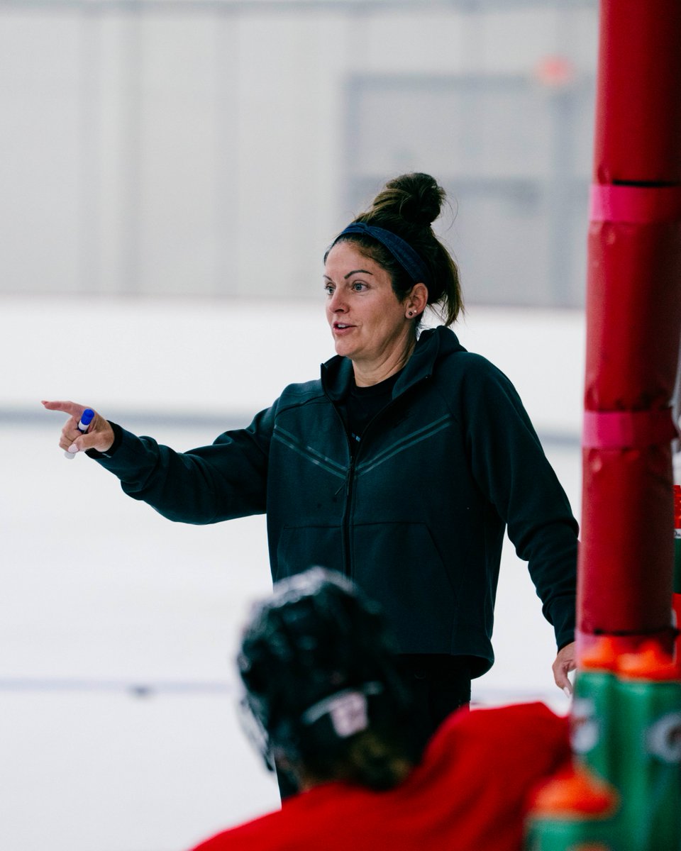 OhioStateWHKY's tweet photo. Learning from the best 🫡

Happy National Coaches Day!

#GoBucks https://t.co/A3fafpsfpt