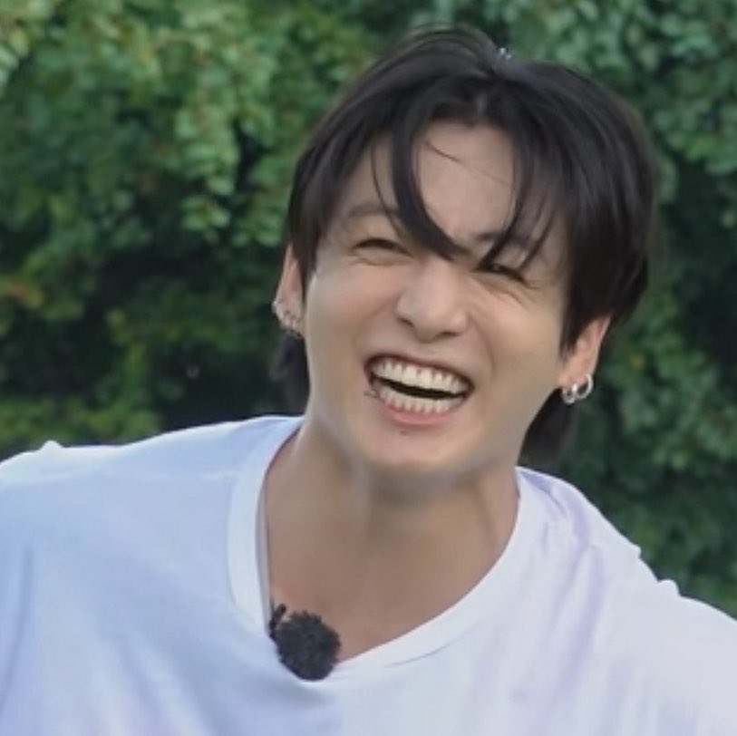 homeisjungkook's tweet photo. may he always be this happy and jolly 🌟🍭💖 https://t.co/UIui9ClooD
