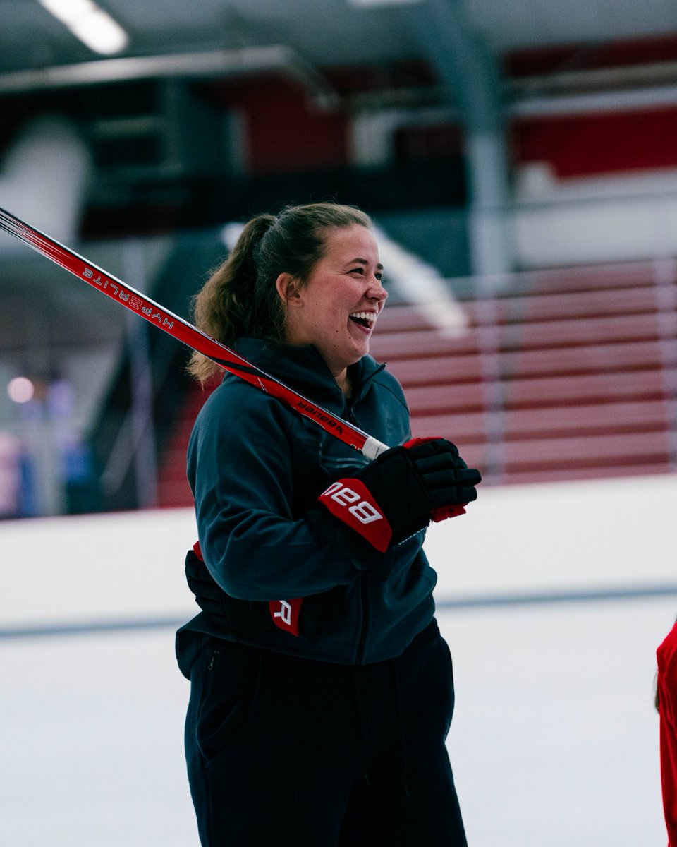 OhioStateWHKY's tweet photo. Learning from the best 🫡

Happy National Coaches Day!

#GoBucks https://t.co/A3fafpsfpt