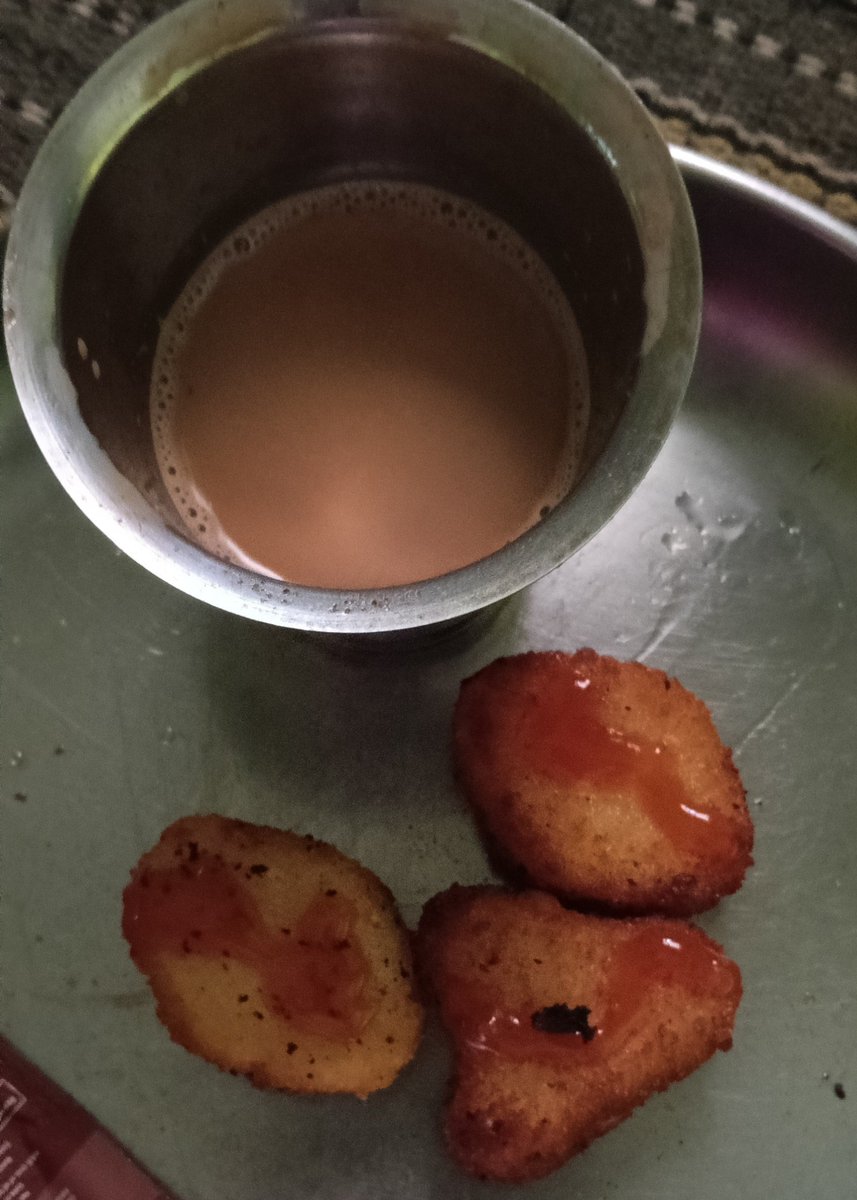 MrsWriter_X's tweet photo. Cheesy Corn Nuggets with Masala Tea 🫠🤤 #StressBusters ✨🧘🏻‍♀️ https://t.co/m8iid8Qzus