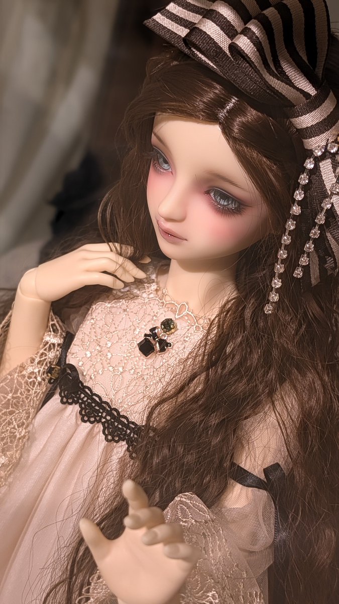 minkupon's tweet photo. 一番気になったのはこの子かな。なんてか目が離せなかった

#天使の窓 https://t.co/56BxIZNIjI