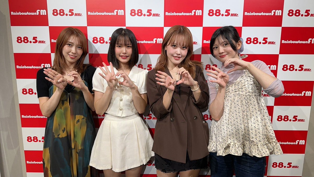 MizuhoHata's tweet photo. #秦瑞穂の今日トモ 
今月もありがとうございました！

会いに来てくれた方！メール送ってくれた方！
聴いて見てくれた皆様！ありがとう☺️

まいちゃん🪽みゆうちゃん🪽
沢山話せて楽しかった〜🍓

アシスタントますみんが
1番？緊張していたのが今日のハイライト笑🤭
来月もよろしくお願いします🤭 https://t.co/Zst3Kv9PE3