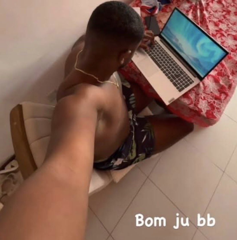gab3zao's tweet photo. Bom ju bb https://t.co/rvd8I92ERo