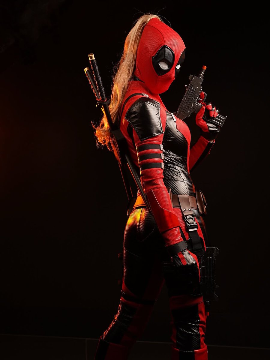 absolutecosplay's tweet photo. Lady Deadpool by BeckyCosplays / https://t.co/FmLSXRdkJ3
Photo by Steamkittens / https://t.co/lfh1ykpL3d

#ladypool #deadpoolcosplay #marvelcomics #cosplay https://t.co/04m3rndFId