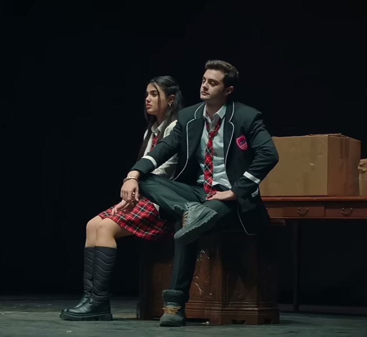 RsaRsa210630's tweet photo. Culpable o no is their song in kardeslerim season 3. #SüsÖm #kardeslerim https://t.co/ez49XdnMZQ