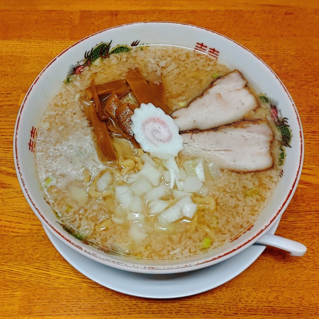 tsubame_seabura's tweet photo. 燕駅前 よな喜やさんの「燕ラーメン」
なんと深夜3時まで営業！

さすが背脂ラーメン発祥の地、燕市ですね
深夜でも本格的な燕背脂ラーメンを食べることができます https://t.co/OJnBGez4nU