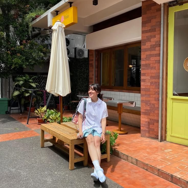 brewsmaudy's tweet photo. @CupsnCo_HQ ㅤ
ㅤ
⠀⠀⠀⠀⠀🚲🎀✨️

⠀⠀⠀⠀⠀˛𝑇𝑒𝑟𝑏𝑎𝑛𝑔 𝑠𝑒𝑝𝑒𝑟𝑡𝑖 𝑒𝑙𝑎𝑛𝑔 🦅
⠀⠀⠀⠀⠀🐇 𝑀𝑒𝑙𝑜𝑚𝑝𝑎𝑡 𝑠𝑒𝑝𝑒𝑟𝑡𝑖 𝑘𝑒𝑙𝑖𝑛𝑐𝑖;
⠀⠀⠀⠀⠀Halo!  Namaku
⠀⠀⠀⠀⠀✨️✨️✨️ ℳ𝒶𝓊𝒹𝓎. 
ㅤ
ㅤ https://t.co/CWrNAOz0WV