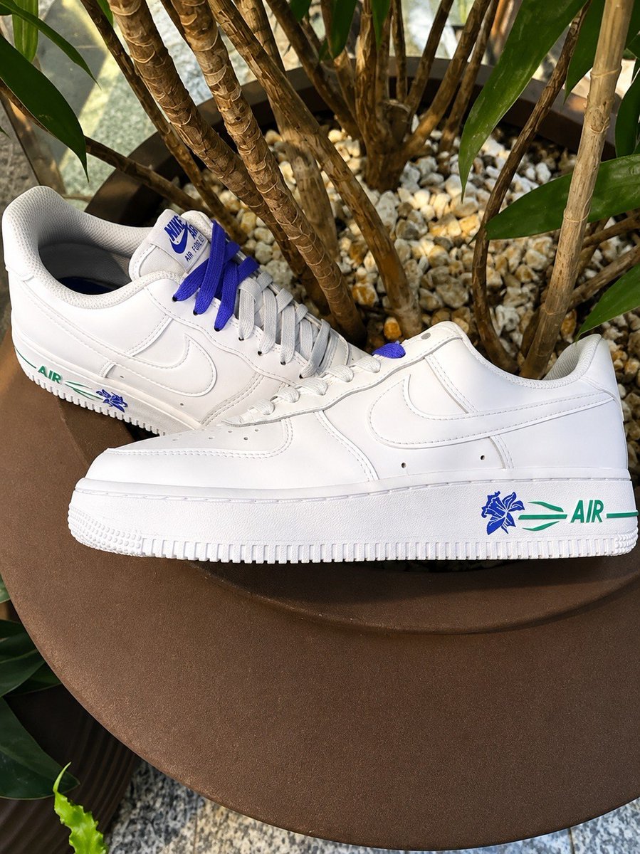 oMalucodasPromo's tweet photo. Tênis Nike Air Force 1 '07 GFX (34 ao 40)

De R$ 899 por R$ 598 no Pix
Use o Cupom: CASUAL30 🎟️

Loja Oficial Nike
https://t.co/CShuBZBPMu https://t.co/HvkbKQ5iTD