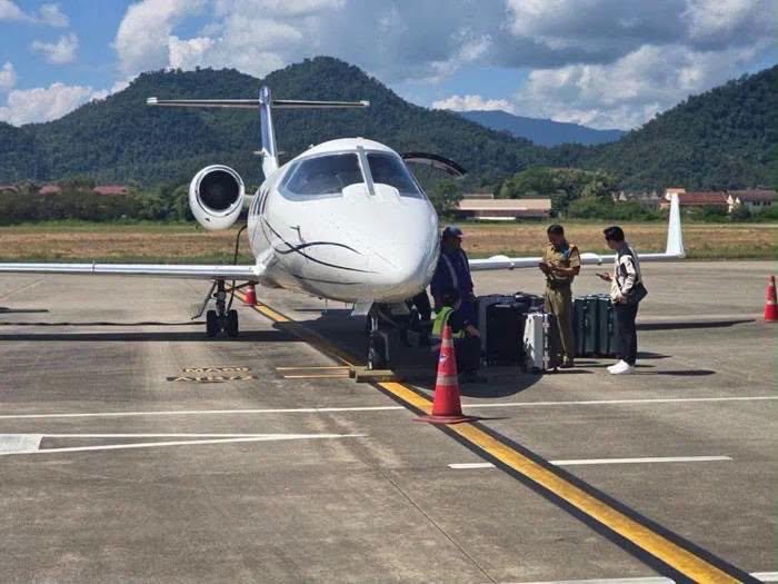 MalaysiaGazette's tweet photo. Gempar! Polis Laos rampas 52.1 kilogram dadah dalam private jet dari Malaysia

Sumber: Media Sosial

#malaysiagazette #SindiketDadah https://t.co/HR7HxxivjV