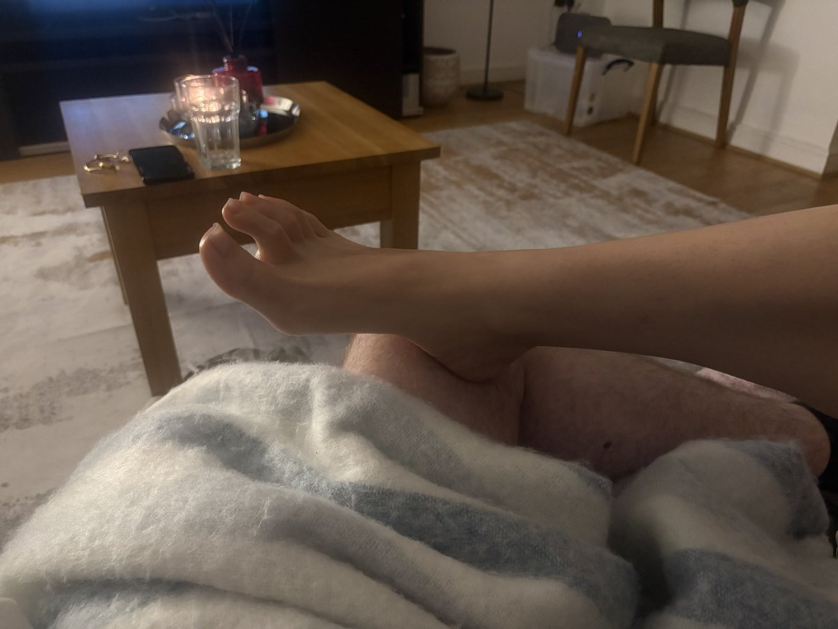 theblondereign's tweet photo. RT subs get to it 😈😈

Grow me to 300 before the end of the week 

Findomuk paypig rtsub https://t.co/yGO2XWHpdu