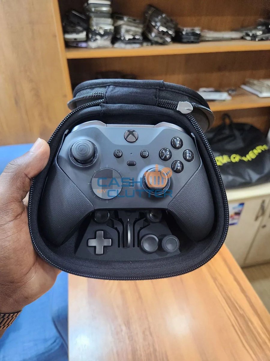cashmyclutter's tweet photo. Just listed: Xbox Elite Series 2 controller, used – excellent condition. Price: UGX 350,000. Location: Kooki tower. Check it out: https://t.co/fcpwAXGmVx
#Xbox #Gaming #Electronics #CashMyClutter https://t.co/sT3faVfB2f