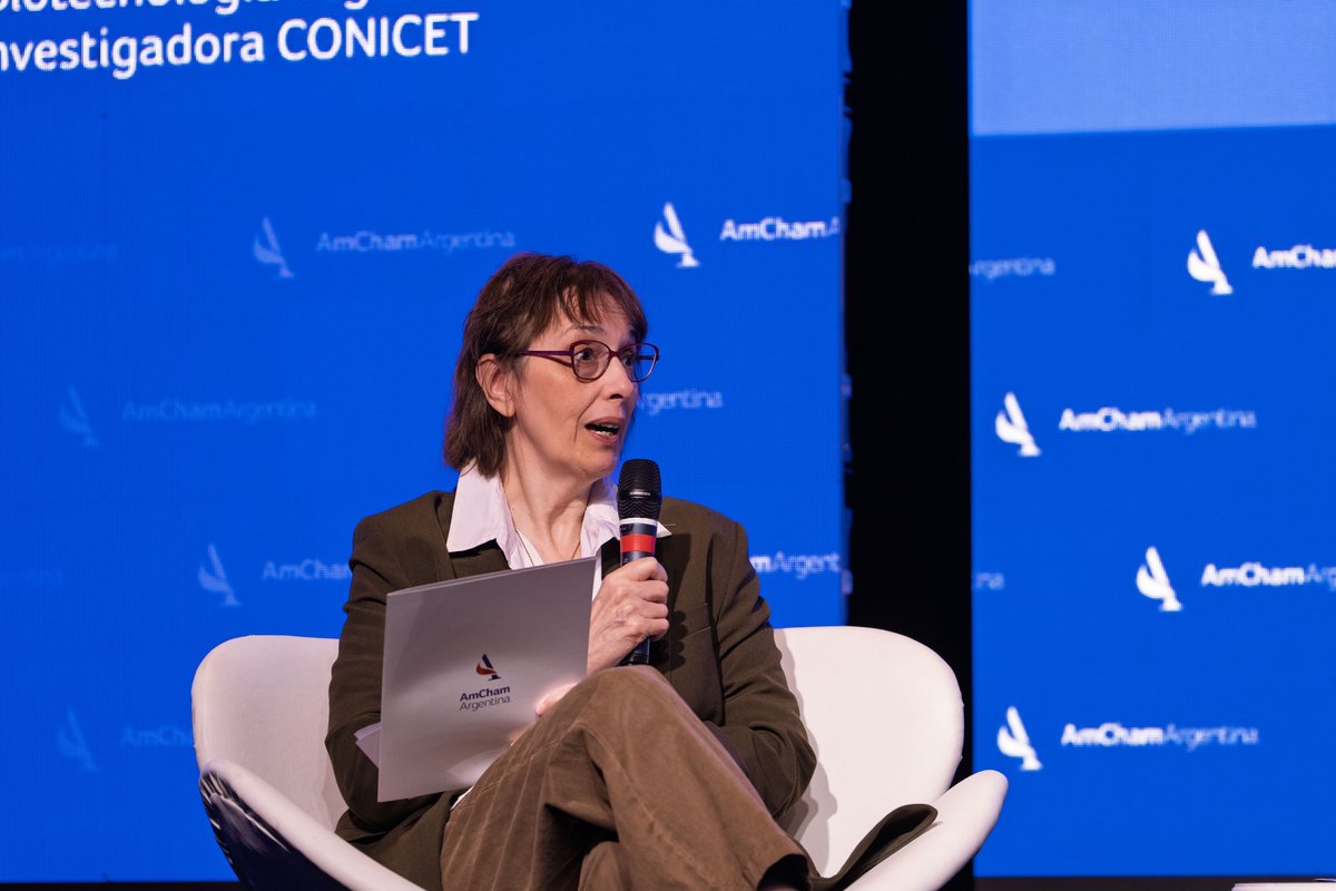 AmChamArgentina's tweet photo. "Uno de los principales problemas que tenemos los investigadores CONICET es el desconocimiento de cómo proteger nuestra propiedad intelectual", Sandra Pitta (@spitta1969), investigadora del CONICET, en el marco del #AmChamHealthForum. 🩺 https://t.co/XOArn89lHp