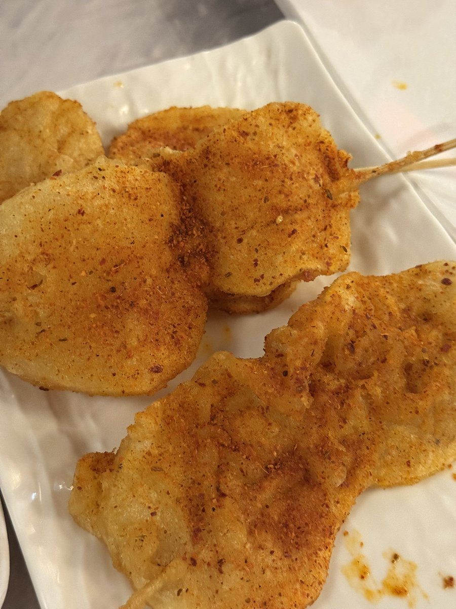 gaemi0320's tweet photo. 📍2018심양양꼬치 강남점

하오 추천 맛집이자 윶둥이가 너~무 조아해서 가 봣는데 진짜 맛있었어요 깜짝 널람 앞으로 강남 오면 여기만 갈 듯 사진에 잇던 감튀 진짜 맛잇음 ㅜㅜ 꼭 시키삼

밥 먹는데 자꾸 앤더블 노래가 나와서 ㅜㅜ 사장님께 조심스럽게 행운즈 보셧는지 물어봣는데 위버스 사진을 보여 주시면서 엄청 환하게 웃으심 ㅆ (에피소드는 딱히 업고 조용히 먹다 갓대요…)