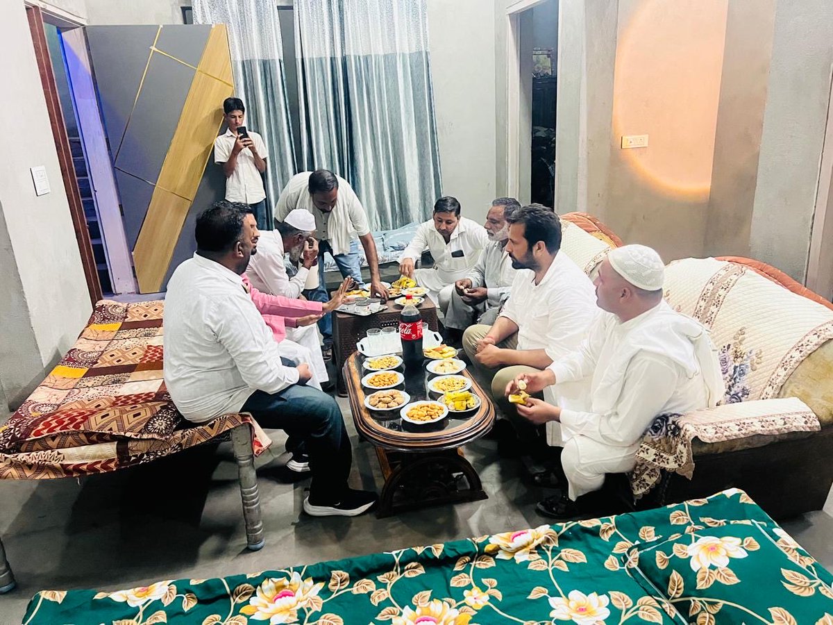 umeshkamboj5's tweet photo. लगातार चल रहे जनसंपर्क अभियान के तहत हल्का रादौर के गांव कामीमाजरा और छारी में अपनों के बीच पहुंचकर साथियों से l मुलाकात हुई।
इस दौरान ग्रामीण साथियों के साथ क् कांग्रेस पार्टी की नीतियों और विचारधारा को लेकर संवाद किया।
उमेश बुबका
हल्का रादौर
#Haryana #Congress #Radaur https://t.co/eWDJuzCuM1