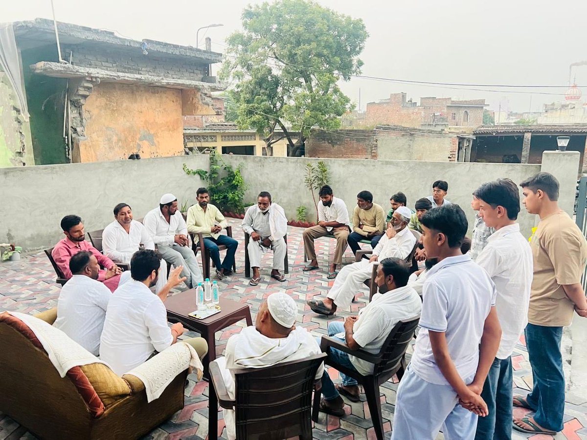 umeshkamboj5's tweet photo. लगातार चल रहे जनसंपर्क अभियान के तहत हल्का रादौर के गांव कामीमाजरा और छारी में अपनों के बीच पहुंचकर साथियों से l मुलाकात हुई।
इस दौरान ग्रामीण साथियों के साथ क् कांग्रेस पार्टी की नीतियों और विचारधारा को लेकर संवाद किया।
उमेश बुबका
हल्का रादौर
#Haryana #Congress #Radaur https://t.co/eWDJuzCuM1